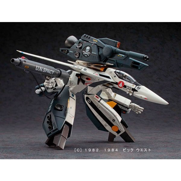 HASEGAWA MACROSS VF-1S/A STRIKE/SUPER GERWALK VALKYRIE (1:72) HASEGAWA MACROSS VF-1S/A STRIKE/SUPER GERWALK VALKYRIE (1:72)